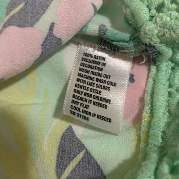 CROWN & Ivy Crochet Detail Floral Green & Pink bell long sleeve blouse top Small - Picture 5 of 7